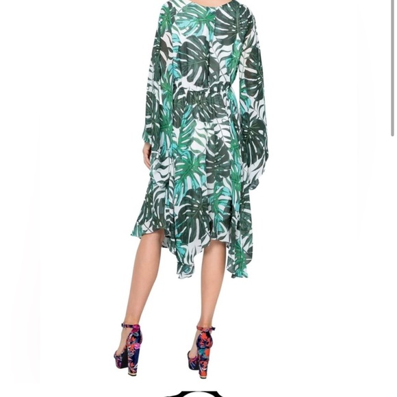 Meghan LA Dress - Picture 4 of 7